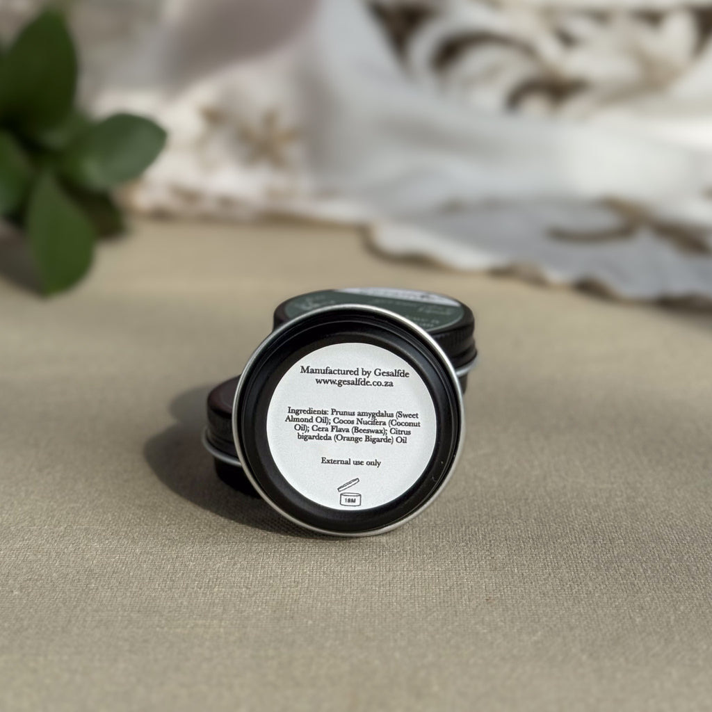 Lip balm containing natural ingredients