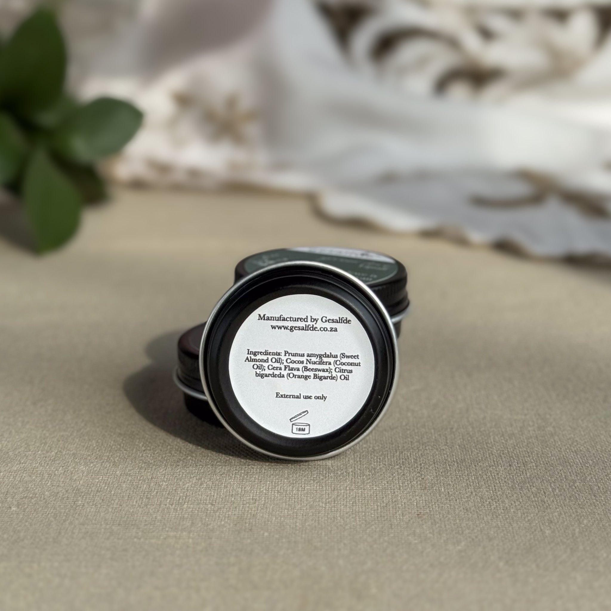 Lip balm containing natural ingredients